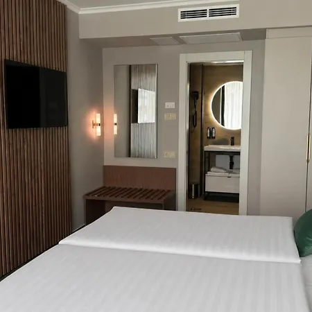 Hotel Aranyhomok Business & Relax 4*