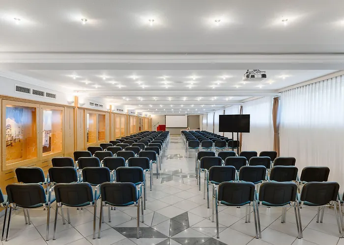 Aranyhomok Business & Relax Hotel 4*